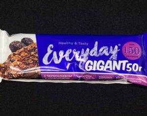 Батончик-мюсли GIGANT Слива и Шоколад 50 г.