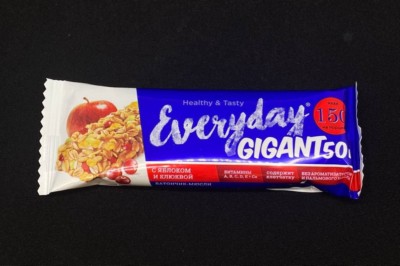 Батончик-мюсли GIGANT Яблоко и Клюква 50 г.