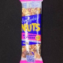 Батончик Ореховый EVERYDAY NUTS Миндаль-Клюква 50 г.