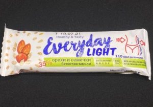 Батончик-мюсли EVERYDAY light Орех-Семечки 50 г.