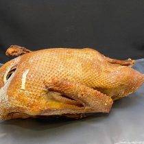 Гусь копченый (средний вес 1,8-2,5 кг.), цена за кг.